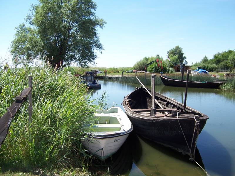 Fischerboote am Achterwasser